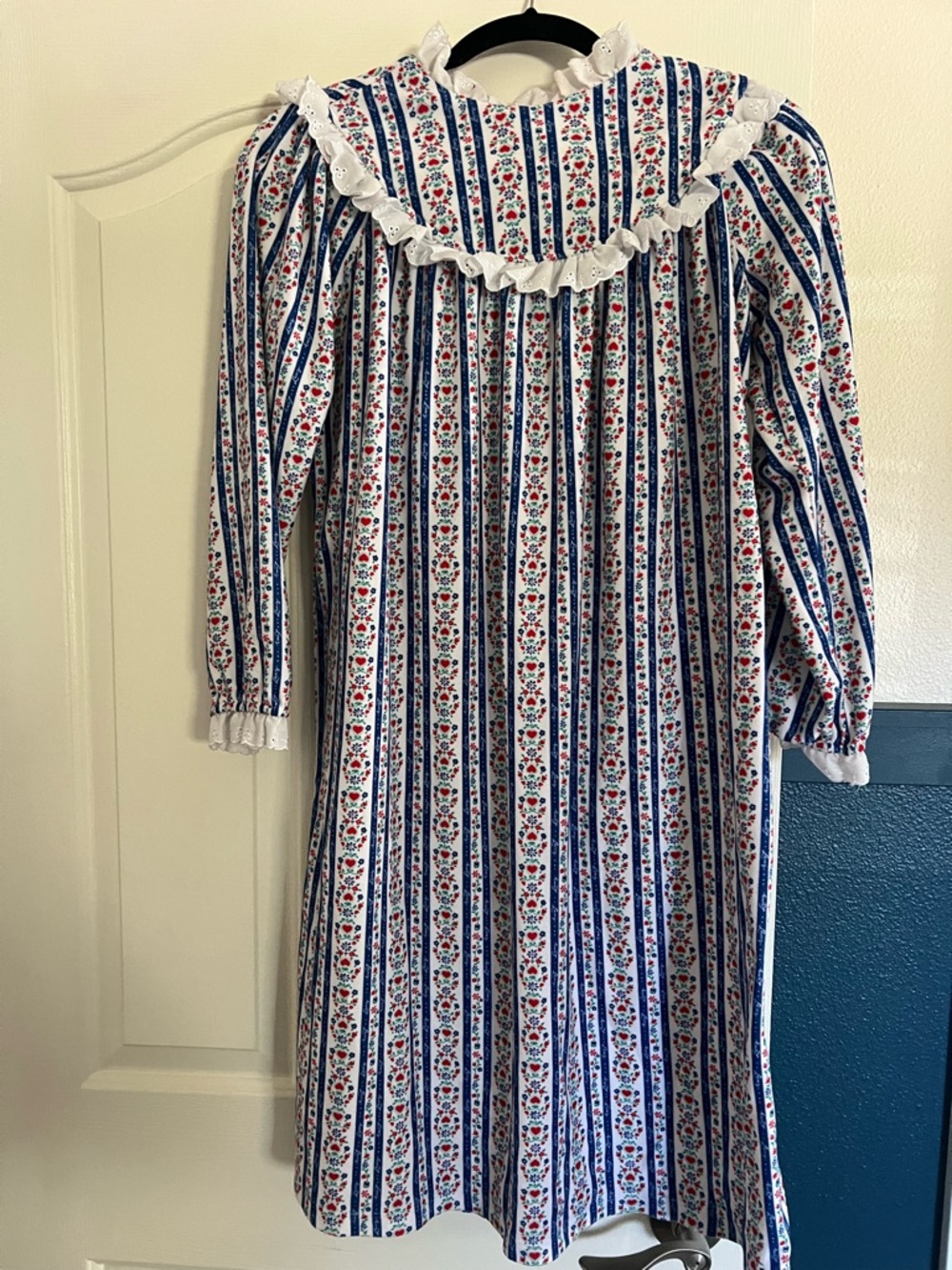 Lanz of Salzburg Girls Flannel pajamas size 10/12 excellent condition